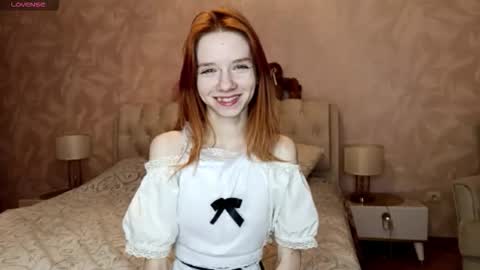 Snapshot of samkelker chatting on 02/24/26, 06:44 Mozelle online show from 02/24/26, 06:44