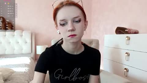 Snapshot of samkelker chatting on 03/04/26, 06:52 Mozelle online show from 03/04/26, 06:52