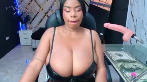 Luisa online show from 07/28/26, 02:13
