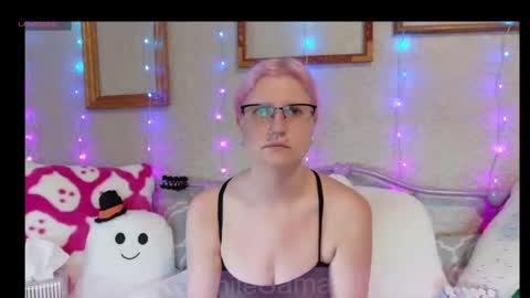Samantha online show from 06/27/26, 12:33