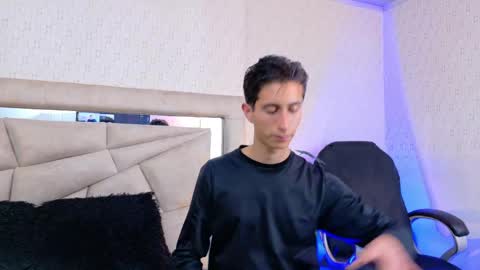 Snapshot of sammy_and_ithan chatting on 05/23/26, 11:47 Sammy and Ithan online show from 05/23/26, 11:47