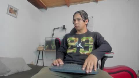 Snapshot of sammy_and_mike_ls chatting on 02/02/26, 11:09 Sophie y Mark online show from 02/02/26, 11:09