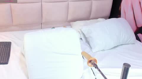 Snapshot of sammy_liv chatting on 05/28/26, 01:19 sammy_liv online show from 05/28/26, 01:19