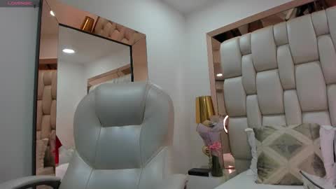 Sammy online show from 11/19/25, 06:08