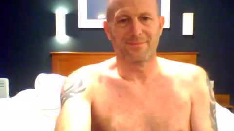 Snapshot of sammyb1821 chatting on 10/24/25, 09:38 sammyb1821 online show from 10/24/25, 09:38