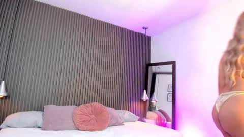 Axel online show from 04/16/26, 11:55