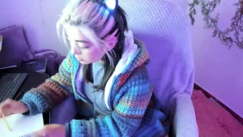   online show from 01/11/25, 08:43