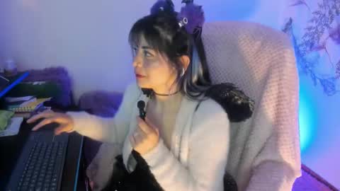   online show from 10/12/25, 07:40
