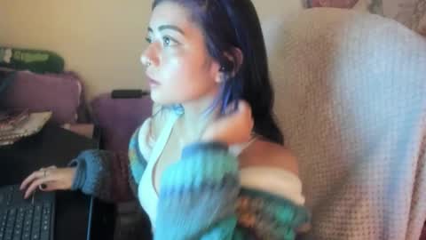   online show from 12/03/25, 05:48