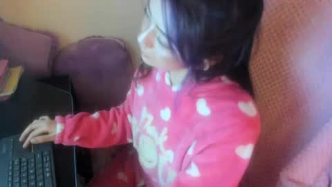   online show from 04/12/26, 07:13