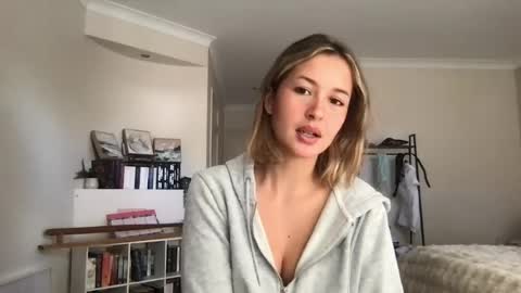 Sammy online show from 06/02/26, 01:07