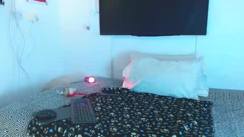 Samantha ferrer online show from 02/09/25, 09:05