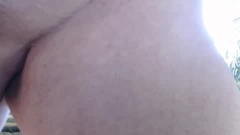 Snapshot of samssecrets chatting on 10/20/25, 01:33 Sam online show from 10/20/25, 01:33