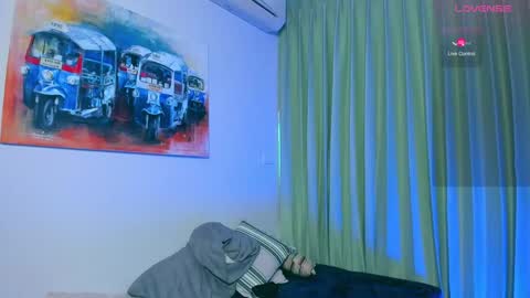 Snapshot of samuel_andrew chatting on 01/10/25, 02:25 Samuel online show from 01/10/25, 02:25