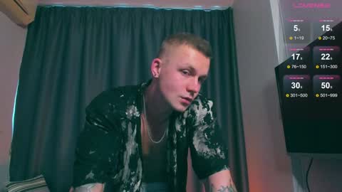 Snapshot of samuel_andrew chatting on 02/02/25, 02:48 Samuel online show from 02/02/25, 02:48