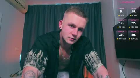 Snapshot of samuel_andrew chatting on 02/22/25, 01:55 Samuel online show from 02/22/25, 01:55