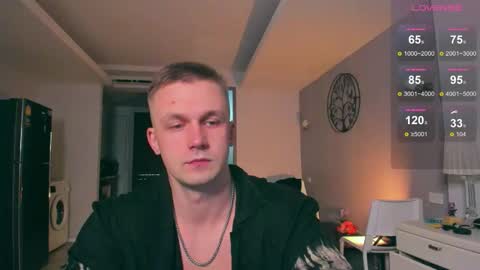 Snapshot of samuel_andrew chatting on 10/14/25, 06:14 Samuel online show from 10/14/25, 06:14