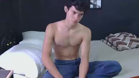 samuel_hills_ii online show from 09/29/25, 02:00