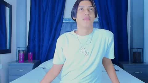 Snapshot of samuel_sincee chatting on 01/23/25, 04:52 Samuel Sincee online show from 01/23/25, 04:52