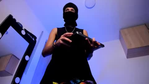   online show from 09/26/25, 06:17