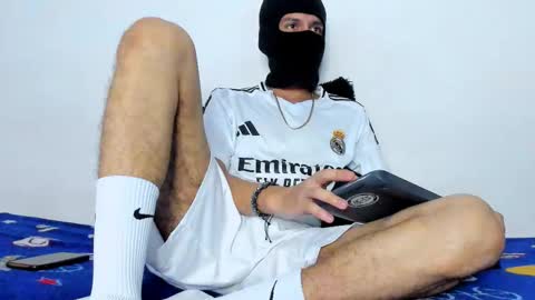   online show from 11/16/25, 03:01