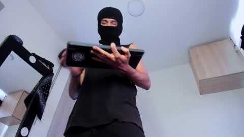   online show from 11/29/25, 04:32