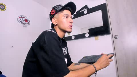   online show from 04/15/26, 02:18