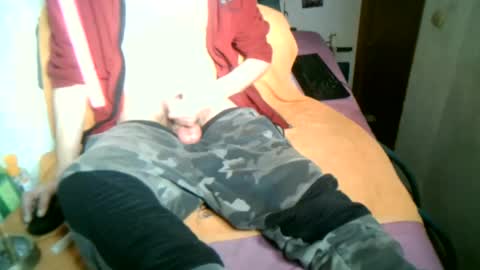 Snapshot of samueltal chatting on 01/10/25, 10:06 samueltal online show from 01/10/25, 10:06