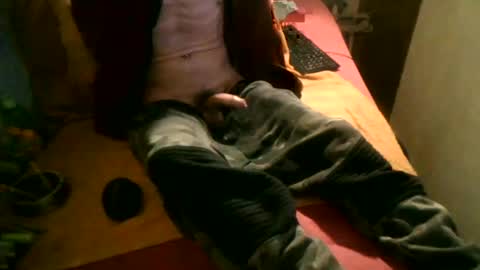 Snapshot of samueltal chatting on 02/22/25, 09:15 samueltal online show from 02/22/25, 09:15