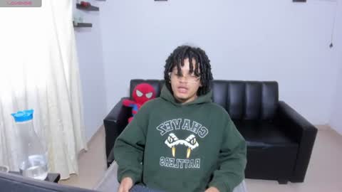 Snapshot of samxx_muscle chatting on 06/15/26, 02:52 samxx_muscle online show from 06/15/26, 02:52