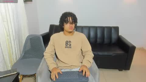 Snapshot of samxx_muscle chatting on 06/23/26, 12:14 samxx_muscle online show from 06/23/26, 12:14