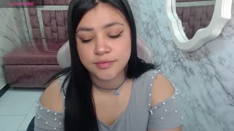 Snapshot of samy_collen_v chatting on 02/28/26, 01:23 Samy online show from 02/28/26, 01:23