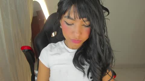 Hello I am absent due to a family calamity I will return soon-hola estoy ausente por un problema familiar volvere pronto. online show from 02/23/25, 05:12