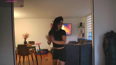 Snapshot of samy_jonnes_ chatting on 05/12/26, 11:13 Hello I am absent due to a family calamity I will return soon-hola estoy ausente por un problema familiar volvere pronto. online show from 05/12/26, 11:13