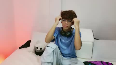 Snapshot of samy_twink chatting on 07/20/26, 02:59 Sammy online show from 07/20/26, 02:59