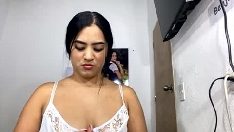 Snapshot of samyrosss6 chatting on 07/17/26, 01:01 Samy online show from 07/17/26, 01:01