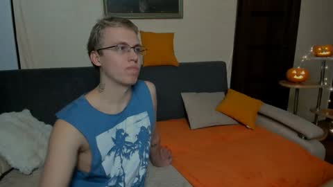 Snapshot of samyscott chatting on 11/04/25, 09:30 SamyScott online show from 11/04/25, 09:30