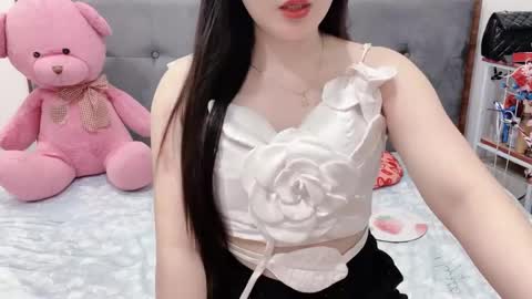 sanami_sian_ online show from 05/26/26, 02:35