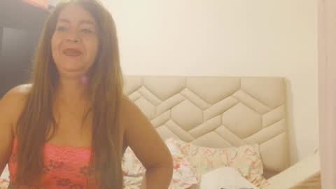 Sanddi  online show from 07/05/26, 10:44