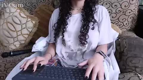 sandi online show from 04/11/26, 02:43