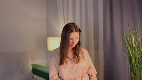 Isabel but you can call me Bella online show from 11/18/25, 12:49