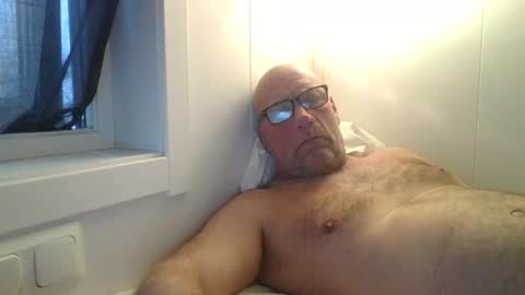 sandnesrune523 online show from 03/11/26, 06:19