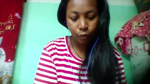 sandra1253099 online show from 09/19/25, 06:26