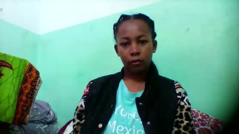 sandra1253099 online show from 11/12/25, 06:36