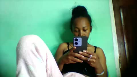 sandra1253099 online show from 04/10/26, 07:13