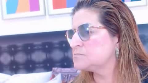 SANDRA online show from 11/12/25, 10:48