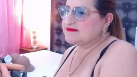 SANDRA online show from 11/21/25, 11:09