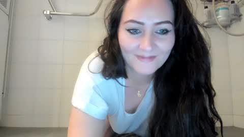 Snapshot of sandra______ chatting on 12/05/24, 01:03 dont forghet to thumbs up if you like my show online show from 12/05/24, 01:03