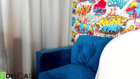 Sandra online show from 09/22/25, 01:29