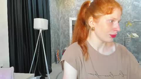 Snapshot of sandra__wilson chatting on 06/16/26, 01:30 Sandra online show from 06/16/26, 01:30
